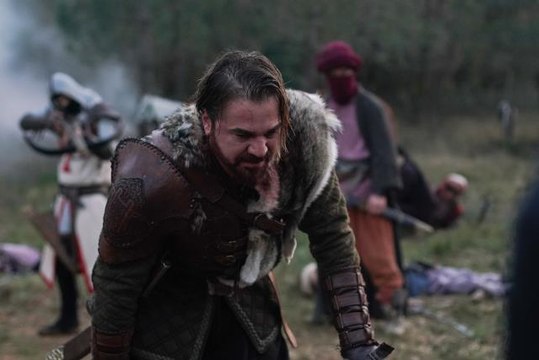 Engin Altan Düzyatan diziden ayrılıyor mu? Barbaroslar Oruç Reis öldü mü, diziden çıkıyor mu? Engin Altan Düzyatan diziden çıktı mı?