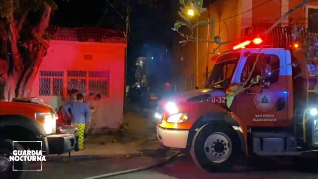 Con quemaduras de segundo grado resultó una persona que intentó controlar un incendio en Tlaquepaque