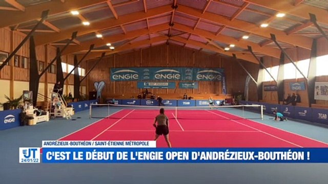 À la UNE : le pass vaccinal entre en vigueur ce lundi / Huit accusés comparaissent au procès du braquage de Saint-Chamond / le lancement de l'Engie Open d'Andrézieux-Bouthéon / les Verts parodiés.