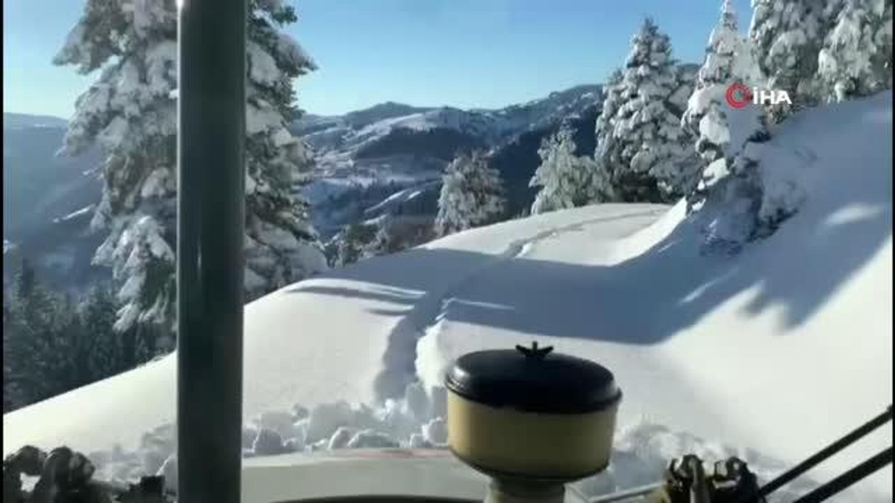 Karla mücadele gece-gündüz aralıksız devam ediyor