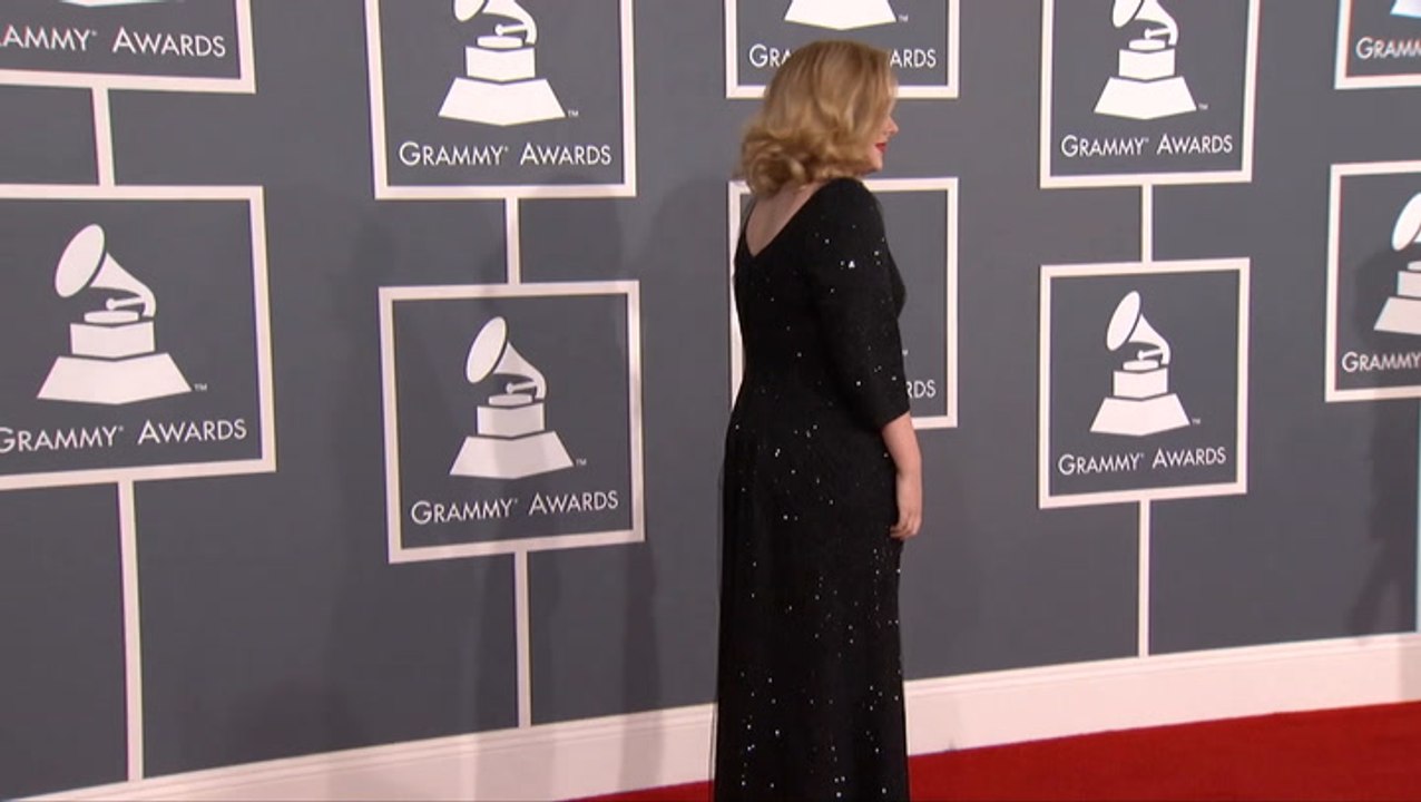 Adele FaceTimes Surprised Fans With BF Rich Paul After Cancelling Las Vegas Shows