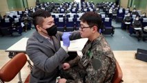 오미크론 확산에 '집단 생활' 軍 비상...예비군 훈련 취소 고심 / YTN