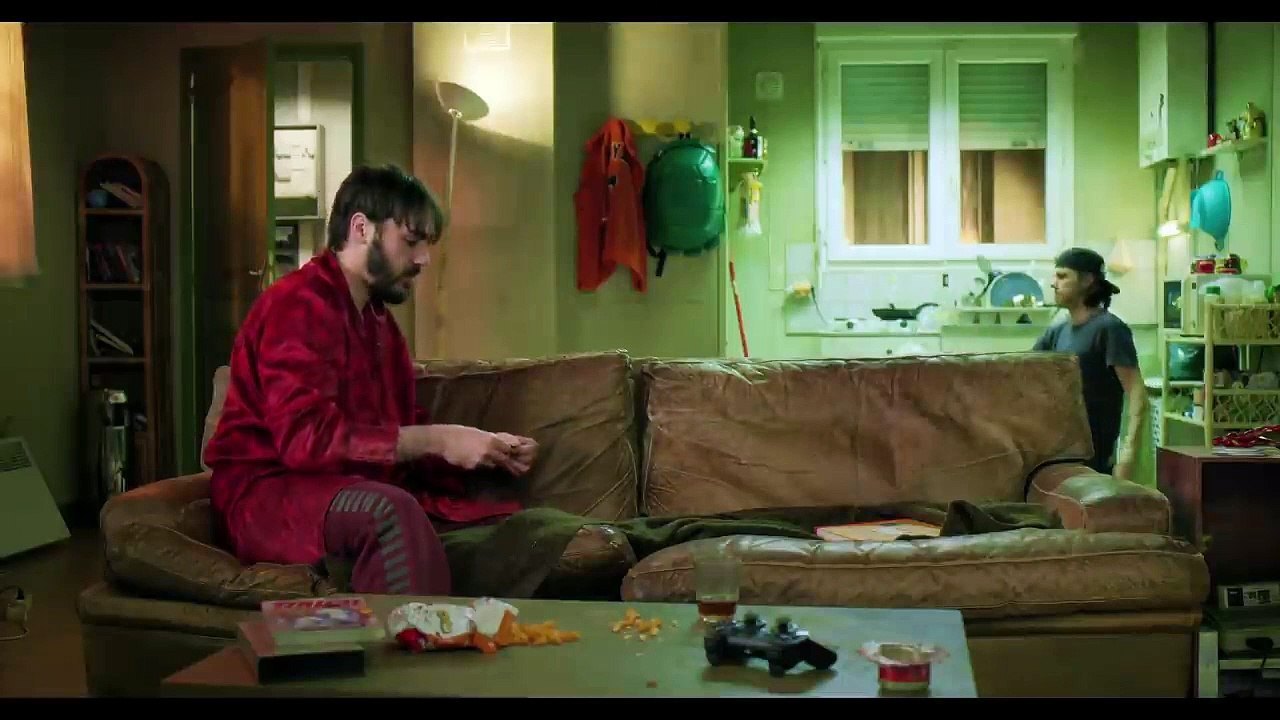 Bloqués Saison 1 - La clégi de mes amis (EN)