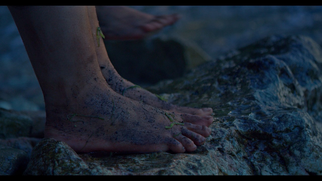 PIEDS NUS