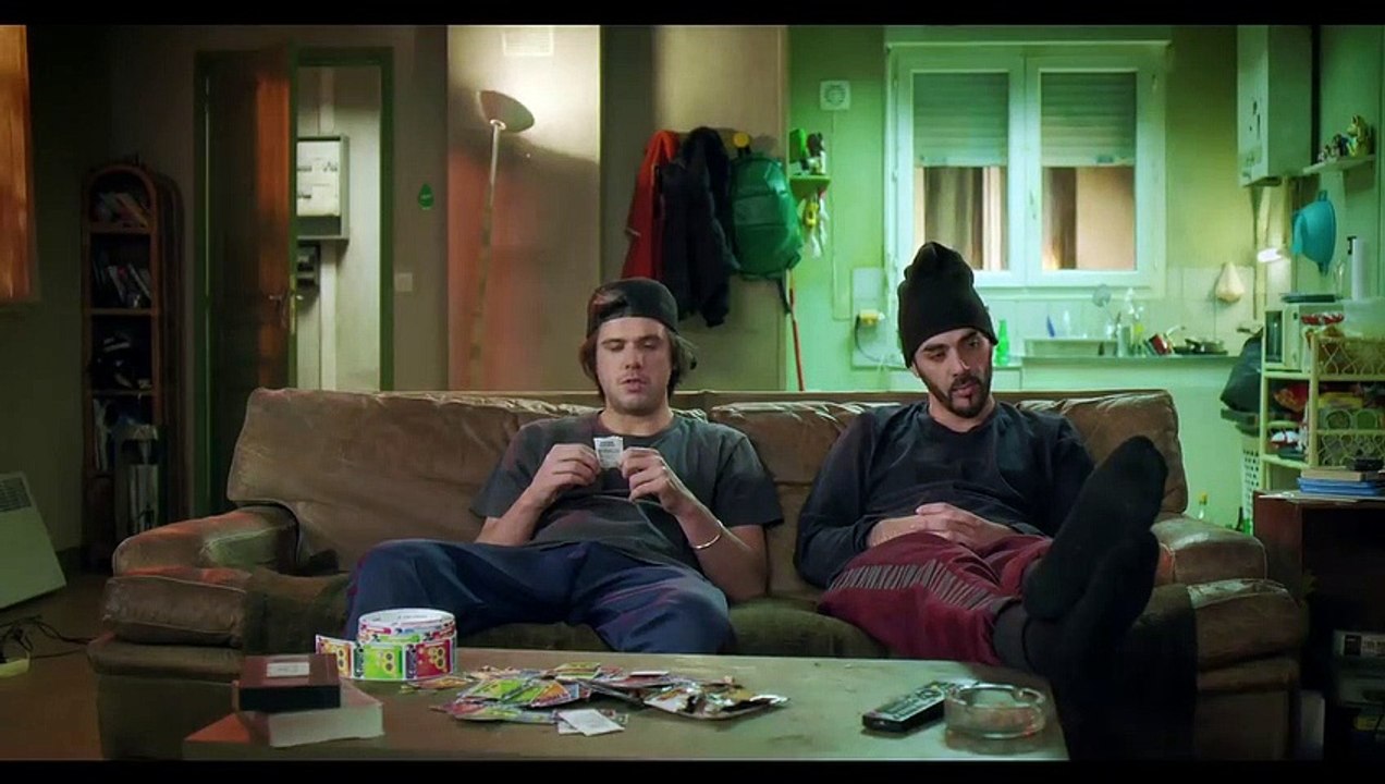 Bloqués Saison 1 - Gratter un loyer (EN)