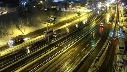 İBB: Sorumluluk alanımızdaki ana arterlerdeki yolların büyük çoğunluğu trafiğe açıldı