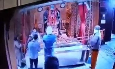 பஞ்சாப் தேர்தலுக்கு சில வாரங்கள் முன்..உலக புகழ்பெற்ற காளி கோயிலில் நடந்த ஷாக் சம்பவம்! பரபர வீடியோ