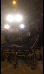 Büyükçekmece'de kalp krizi geçiren hastayı, ambulansa kepçe yetiştirdi