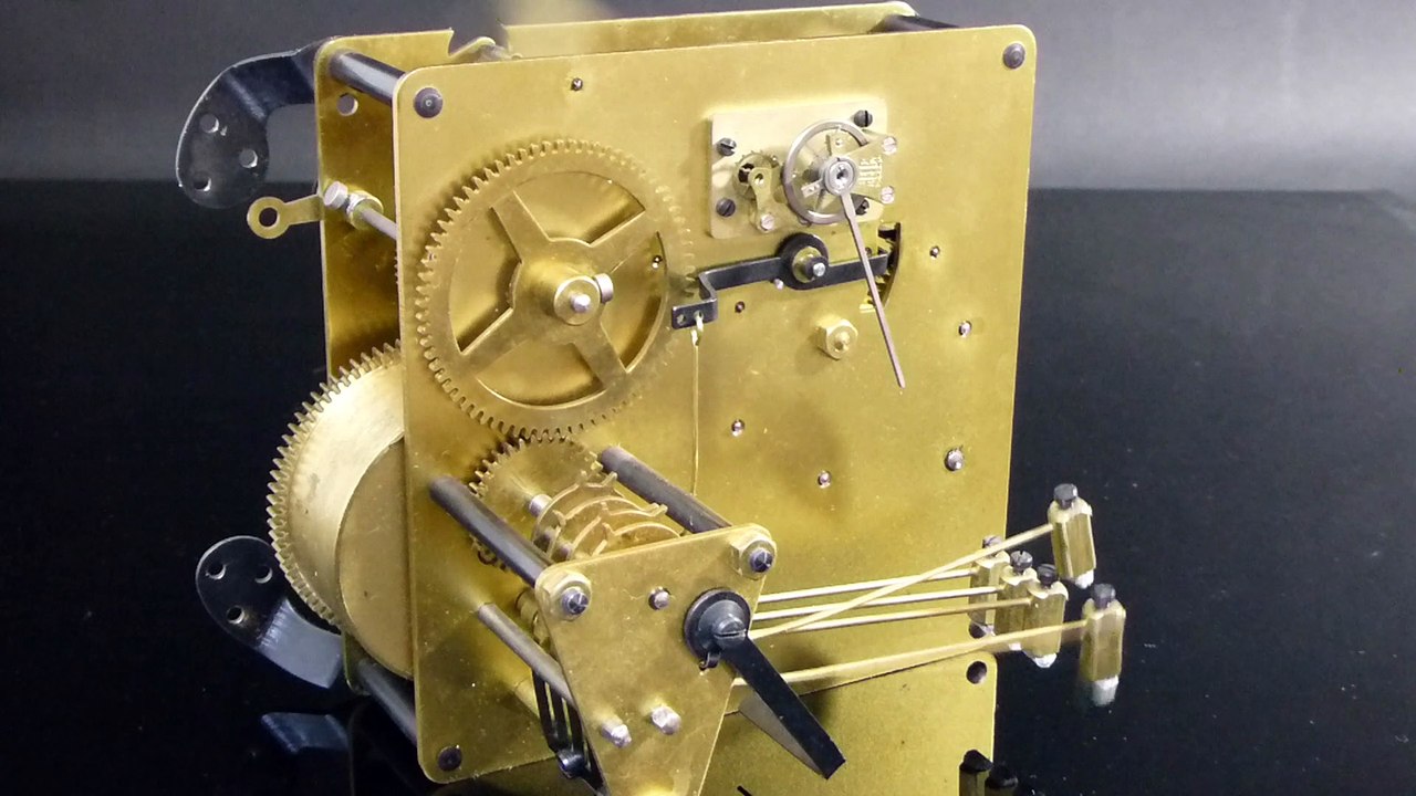 Kaminuhr: Schlagwerk im Test