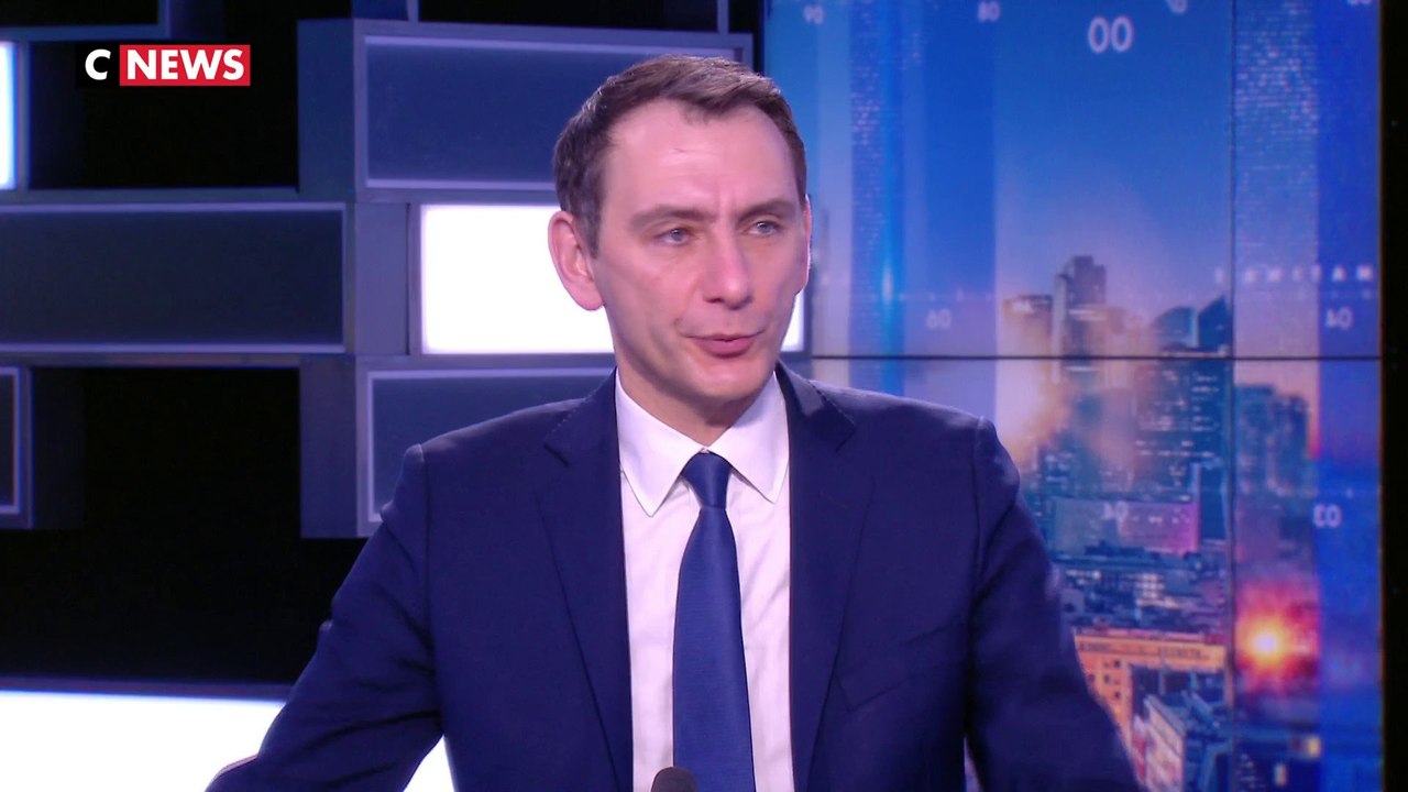 Laurent Jacobelli : «Ce sondage montre qu'Emman...