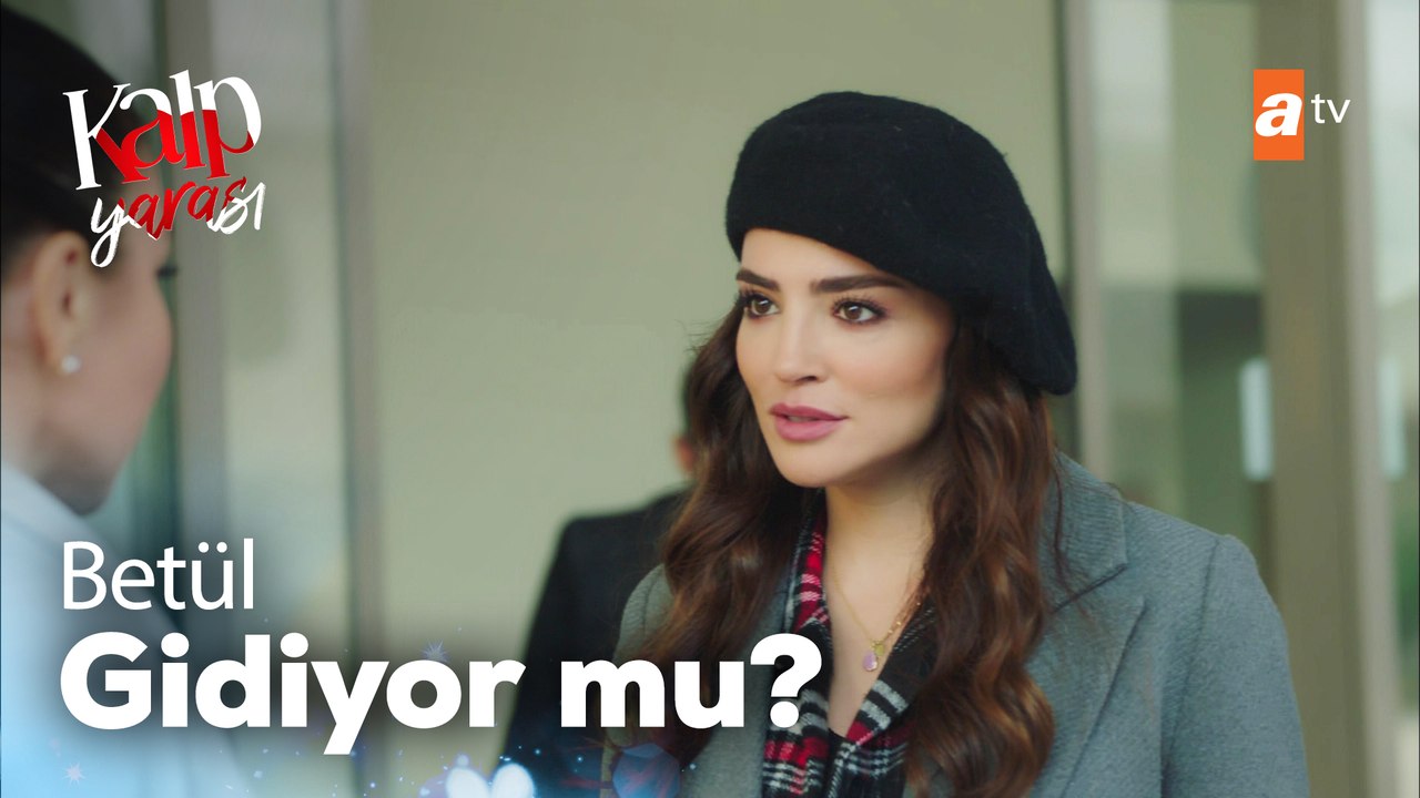 Betül, İstanbul otobüsünü bekliyor - Kalp Yarası 28. Bölüm