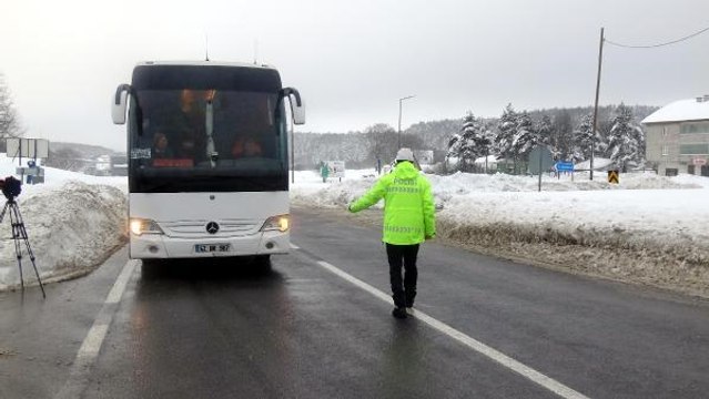 İSTANBUL'A GİDEN TIR, KAMYON VE OTOBÜSLERE GEÇİŞ YOK