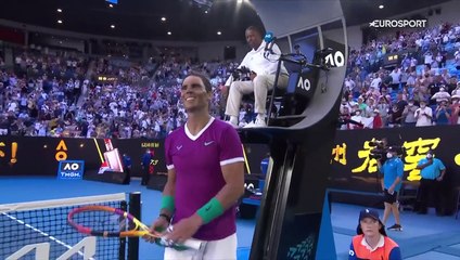 Frustré jusqu'au bout : Shapovalov a fracassé sa raquette après la balle de match