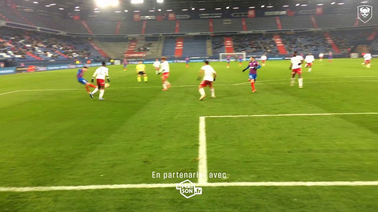 Le but de Jessy Deminguet vu du bord terrain (SMCaen 2-0 AC Ajaccio / J22 Ligue 2 BKT)