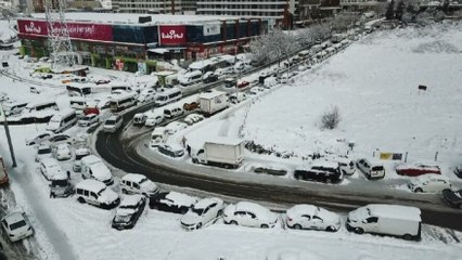 Haramidere terk edilen araçlarla doldu