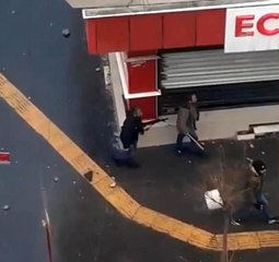 Diyarbakır'da adliye çıkışı kavgada ağır yaralı şahıs hayatını kaybetti