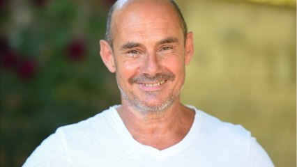 FEMME ACTUELLE - "C’est vraiment quelque chose qui m’a beaucoup marqué" : Bernard Campan se livre avec émotion sur l’alcoolisme vécu par sa femme
