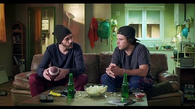 Bloqués Saison 1 - Tu préfères ? (EN)