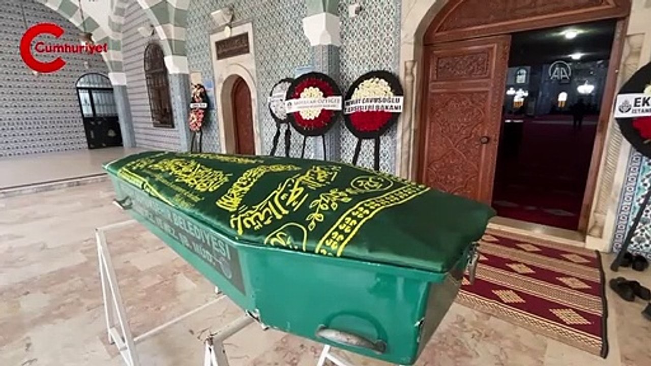 Dizi ve sinema oyuncusu Ayberk Pekcan son yolculuğuna uğurlandı