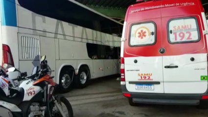 Mulher tem AVC dentro de ônibus na Rodoviária e é socorrida pelo SAMU