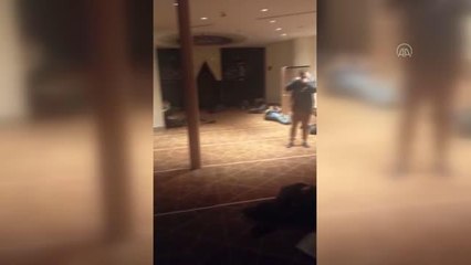 İstanbul'da yollarda mahsur kalan vatandaşlar camilerde misafir ediliyor