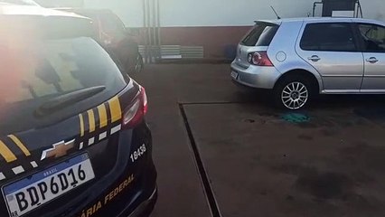 Tải video: PRF realiza apreensão de 2 carregamentos de cigarros no Noroeste do Estado