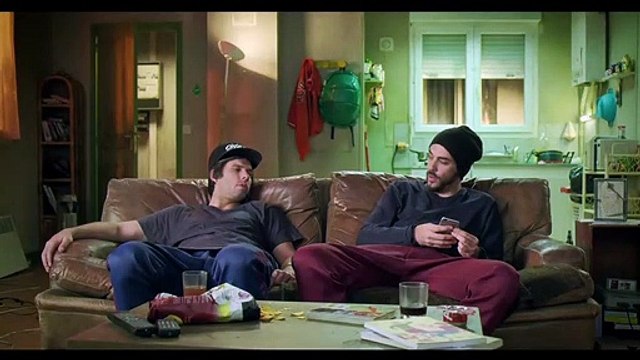 Bloqués Saison 1 - La soirée de la voisine bonne (EN)