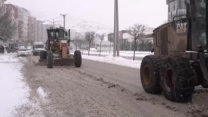 AFYONKARAHİSAR - Belediye ekiplerinin karla mücadelesi sürüyor