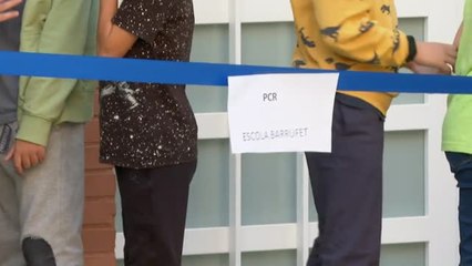 Ómicron sigue cebándose con los más pequeños