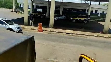 Caminhão com R$ 750 mil em cigarros que seguia para Umuarama é apreendido em Guaíra