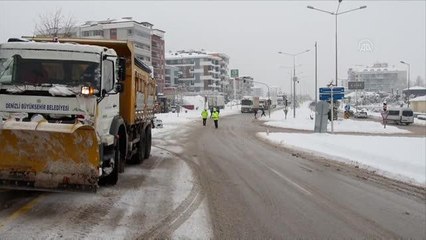 Etkili olan kar yağışı ve sis şehirler arası güzergahlarda ulaşımı aksattı