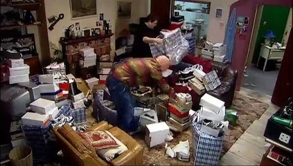 Ideal S02E02 The Landlord