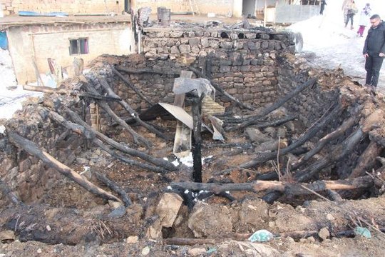 Son dakika haber! ŞIRNAK'TA AHIR YANGININDA 65 KÜÇÜKBAŞ ÖLDÜ