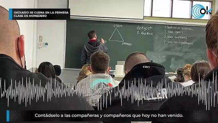 OKDIARIO se cuela en la primera clase de Monedero: "Voy a pasar lista y no uséis el móvil"