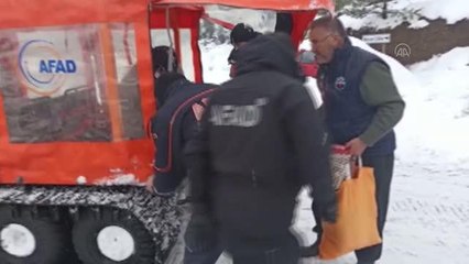 KAHRAMANMARAŞ - AFAD, kapanan yol nedeniyle ilaçlarını alamayan yaşlı çifti il merkezine ulaştırdı