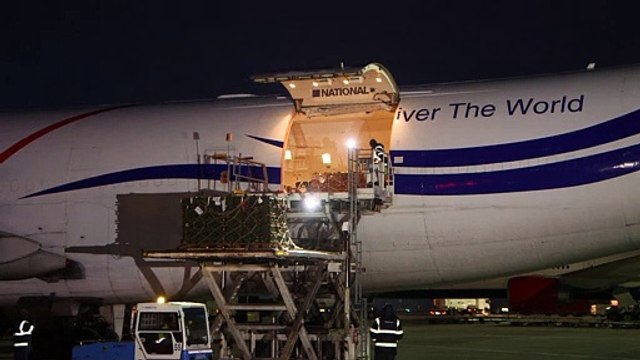 Crisi ucraina, Macron avverte: in caso di aggressione reagiremo . Diplomazie al lavoro