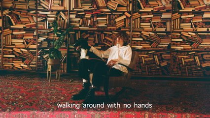 glaive - walking around with no hands (Lyric Video)