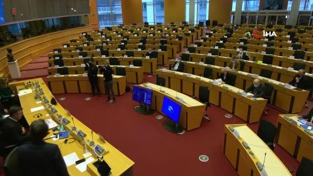 Avrupa Birliği, ABD ile Rusya hakkında görüştüAvrupa Komisyonu Başkan Yardımcısı Borrell, Ukrayna konusunda ABD ile çok yakın bir iş birliği...