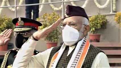 PM arrives at National War Memorial, seen in a special cap