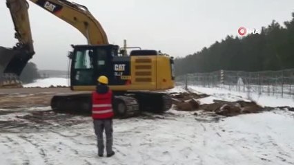 Polonya'nın Belarus sınırına öreceği duvarın inşaatına başlandı