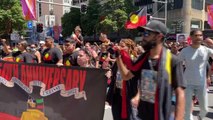 Avustralya'da bir grup gösterici Aborijinlerin hakları için yürüdü