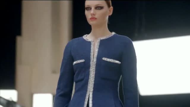 Chanel sorprende con una famosa amazona sobre la pasarela