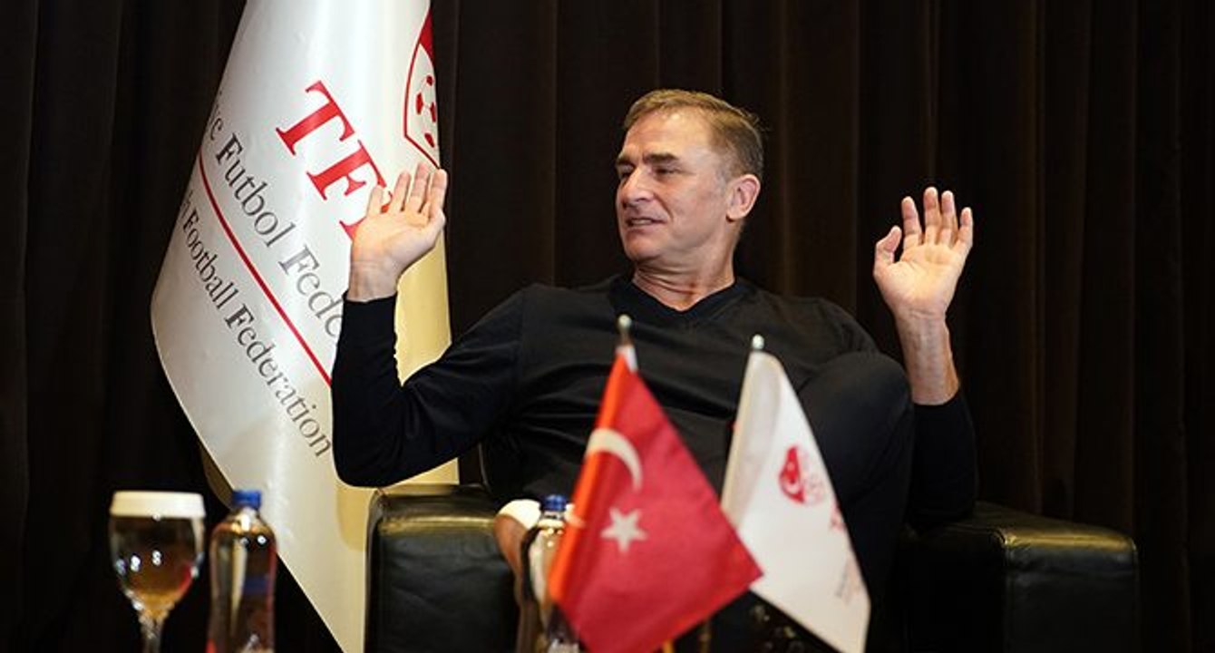 Stefan Kuntz: Milli eğitim sistemiyle, futbol sistemi paralel gitmeli