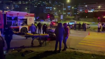 Bursa'da kırmızı ışık faciası: 3 ölü | Kaza anı kamerada