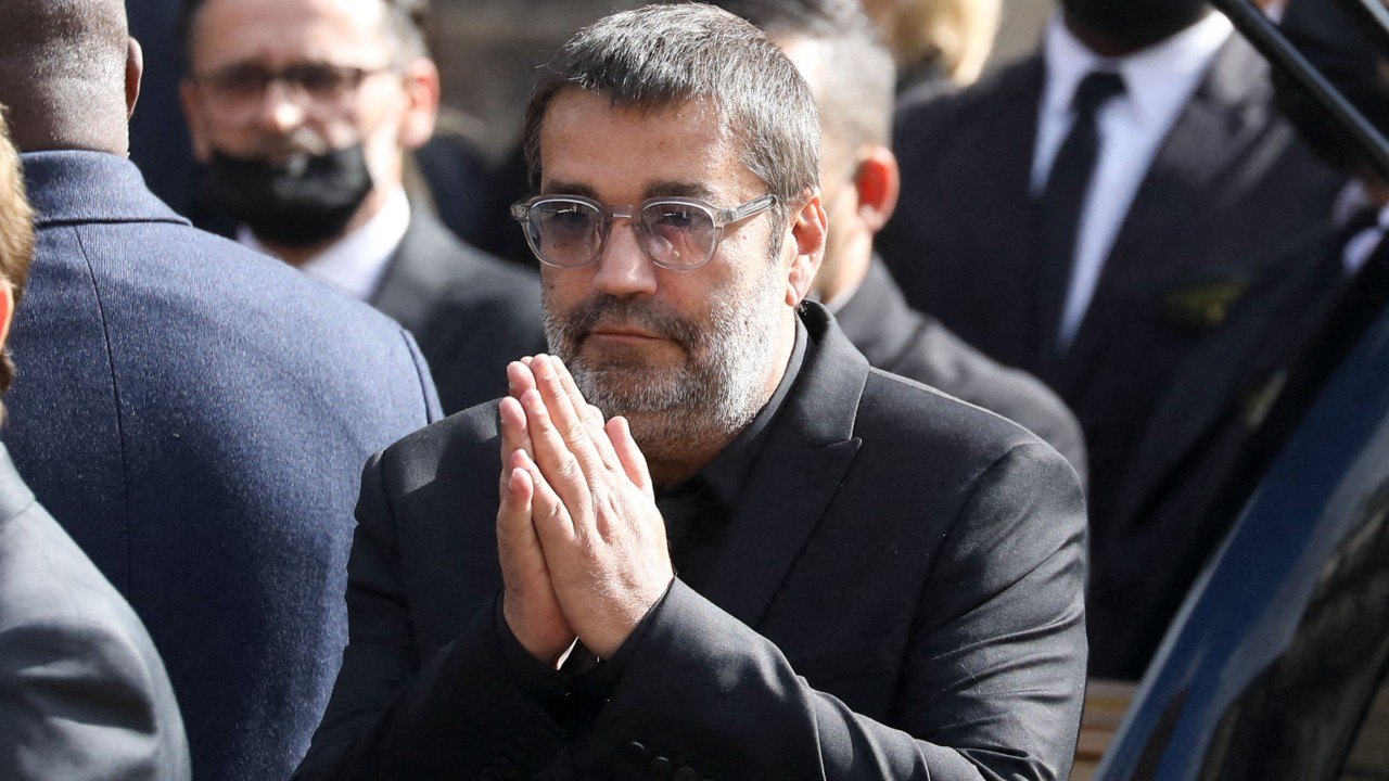 GALA VIDEO - Mort de Bernard Tapie : le coup de gueule de son fils Stéphane, qui demande que “ses dernières volontés soient respectées”