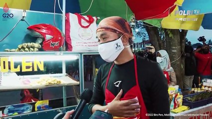 Presiden Jokowi Serahkan Bantuan Langsung Tunai untuk Pedagang di Tanjung Pinang