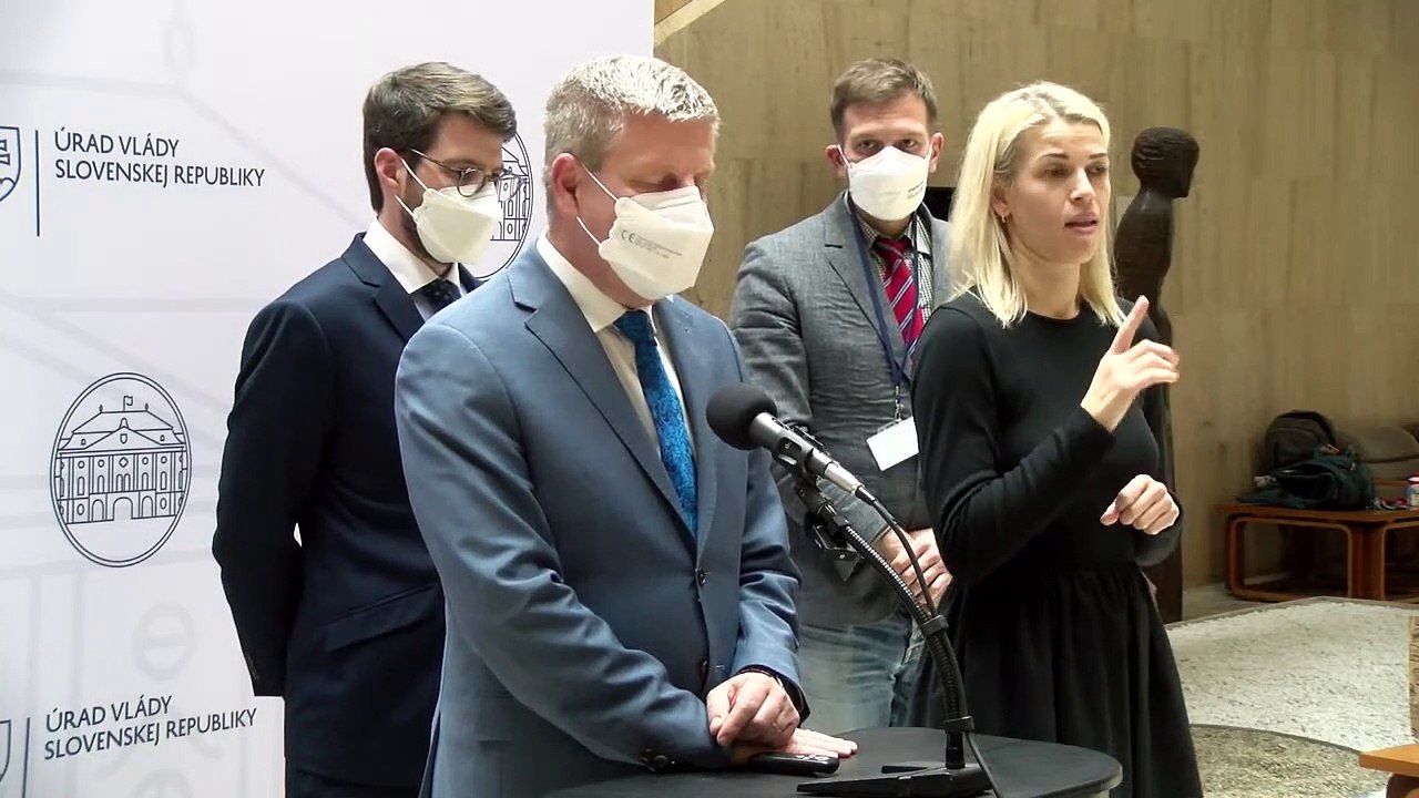 ZÁZNAM:V. Lengvarský: Nezaočkovaní zamestnanci by sa mali testovať aj po 1. februári