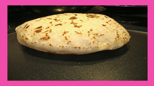 TORTILLAS DE HARINA RELLENAS DE QUESO SUPER RIQUISIMAS y SUVESITAS - FLOUR TORTILLAS W_CHEESE