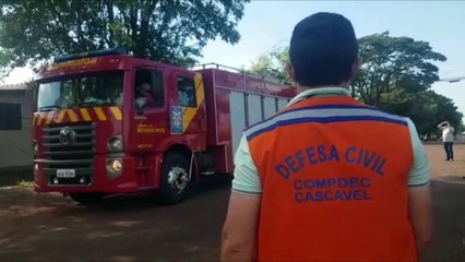 Temporal: Bombeiros e Defesa Civil retornam a imóvel que foi interditado na tarde de ontem