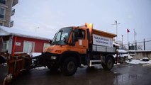 Tuzla'da kar temizleme çalışmaları devam ediyor
